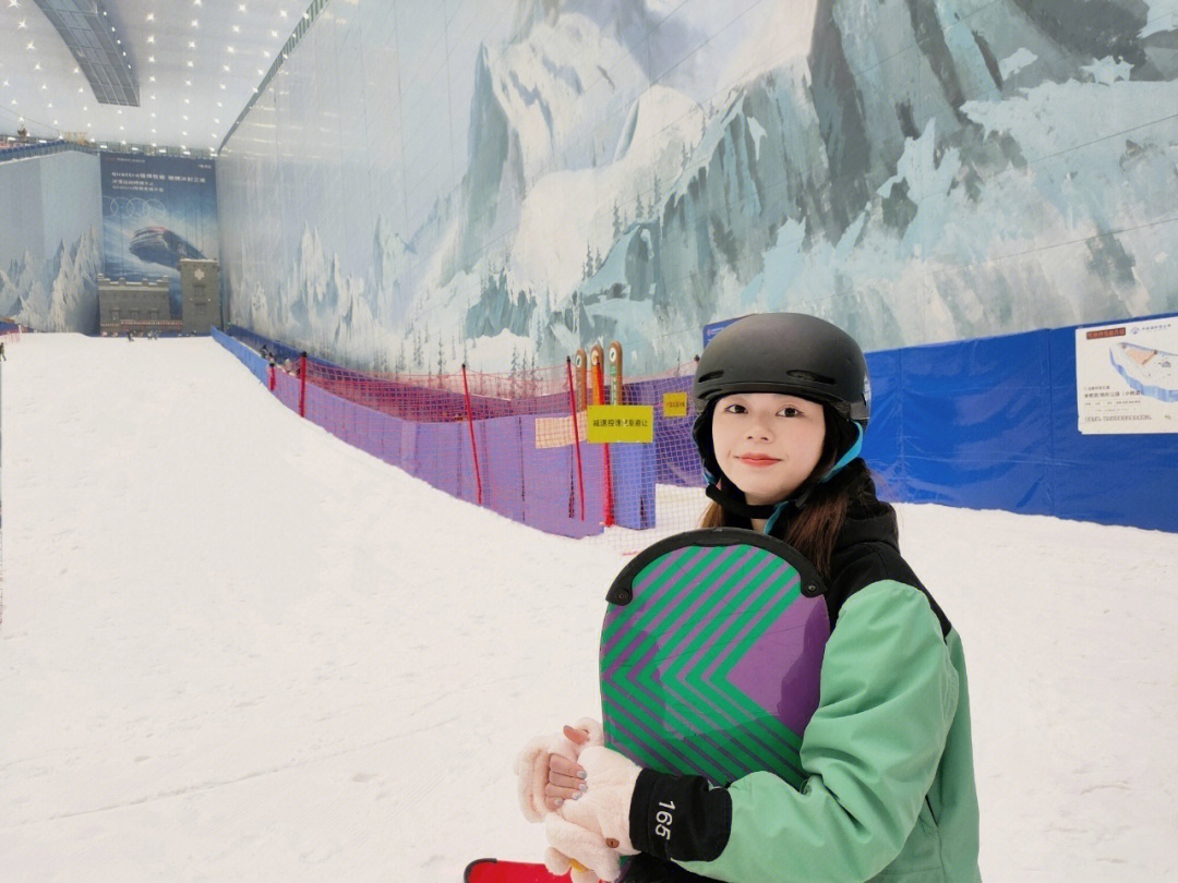 去都江堰融创雪世界滑雪啦