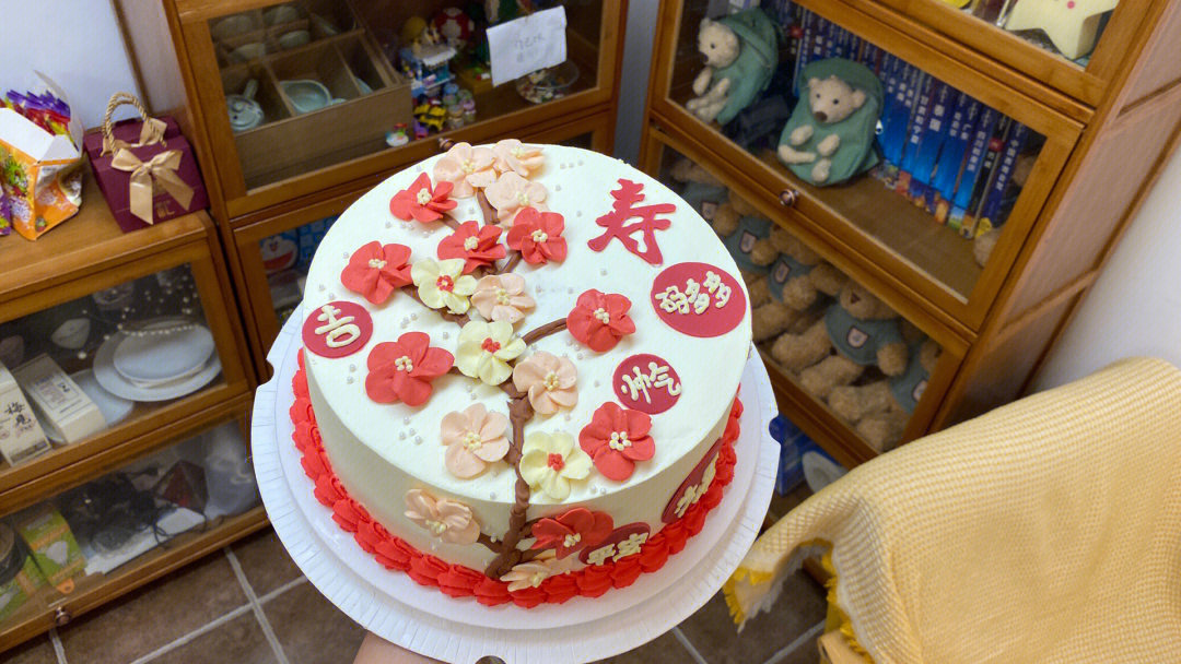 寿星生日蛋糕