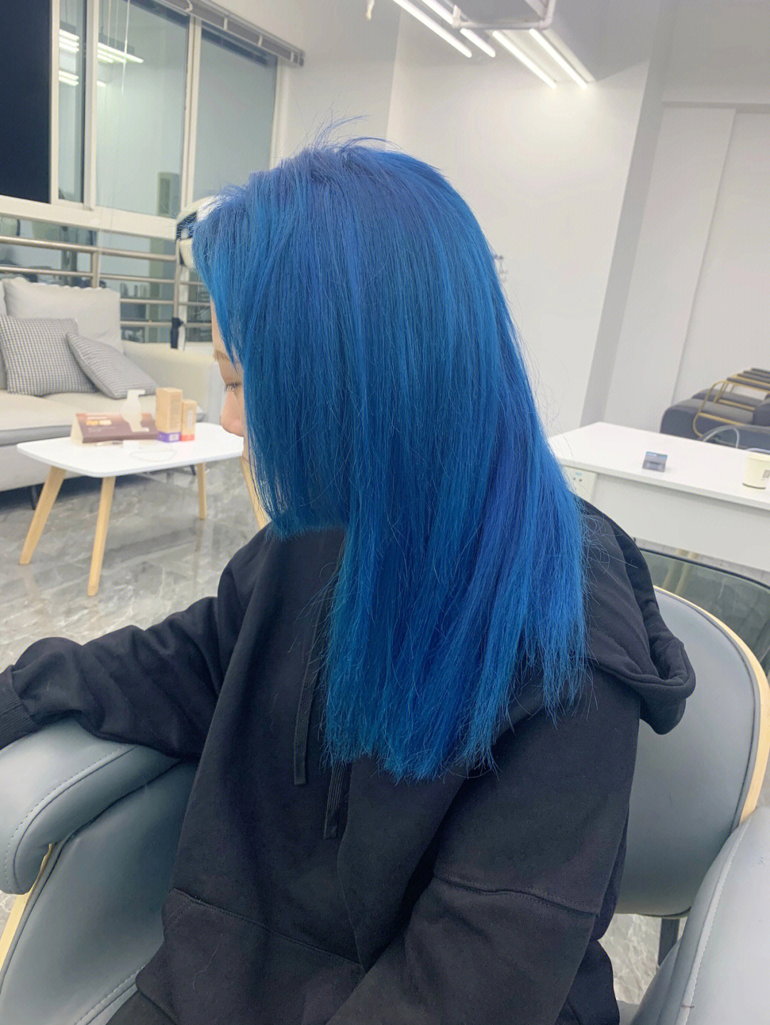 新发型公主切蓝色发色