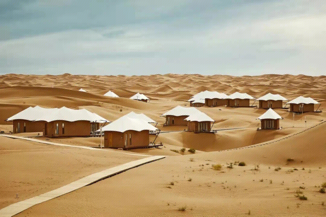 中卫腾格里沙漠大漠星河度假酒店开业了