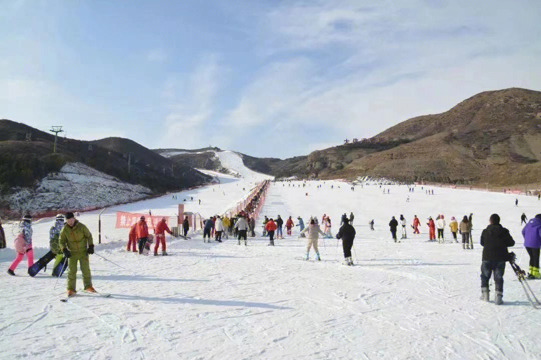 乌鲁木齐银峰滑雪场图片