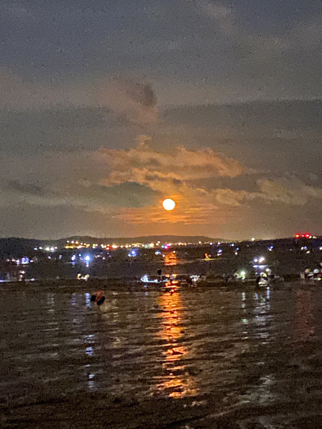 椰风寨夜景图片