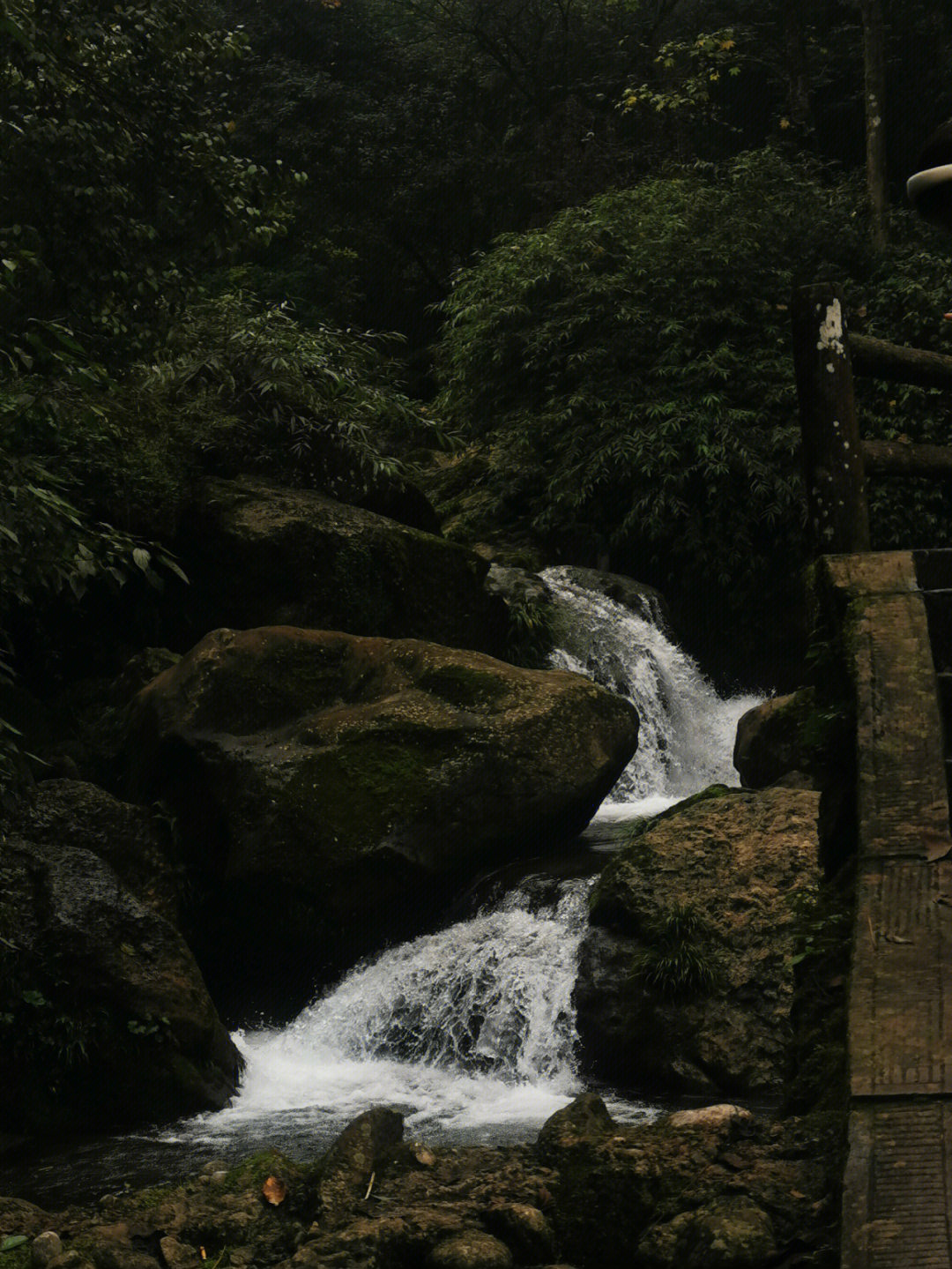 青城山双泉水帘图片