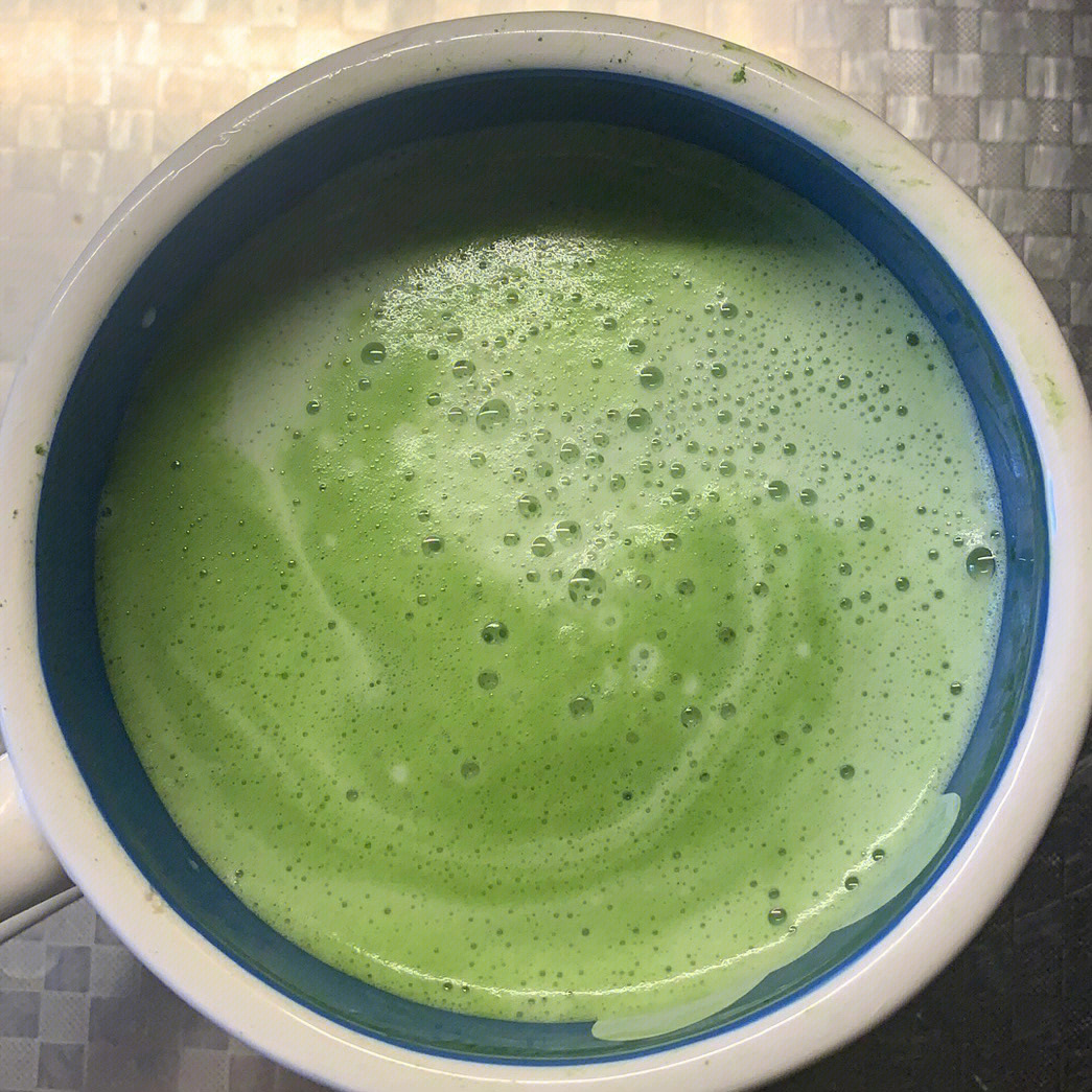 从手抖倒半罐子抹茶粉开始一天的绿色心情