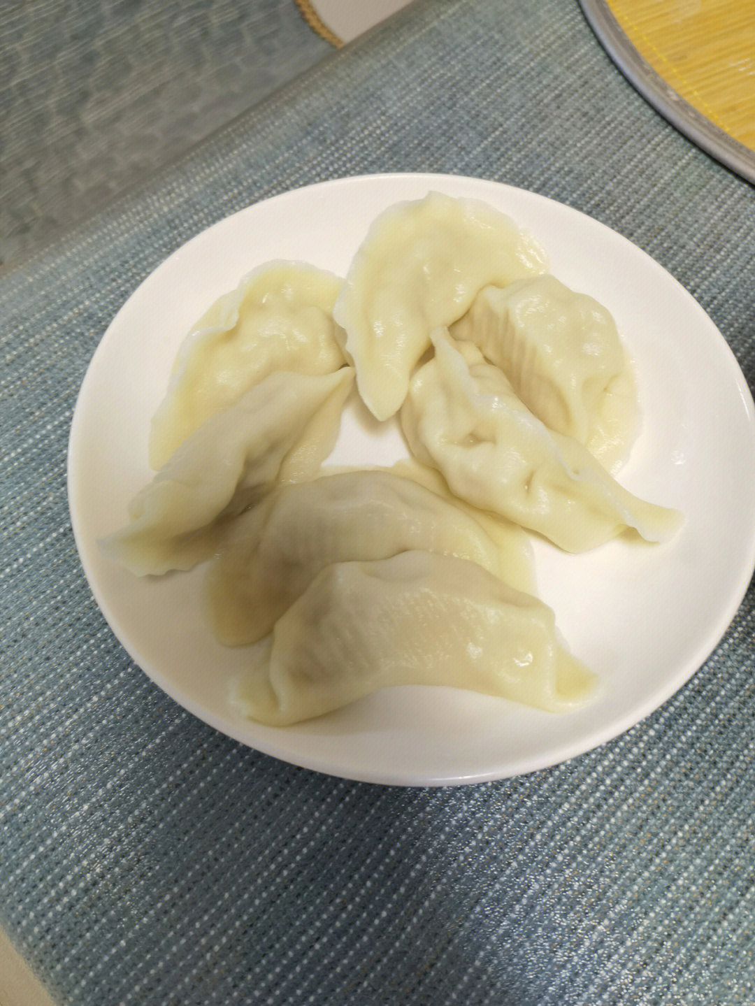 酸菜粉条素馅饺子图片