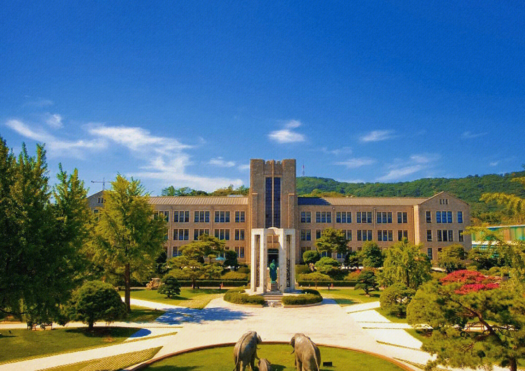 东国大学是韩国第一所综合性大学(韩意为东方之国),是由韩国佛教先驱
