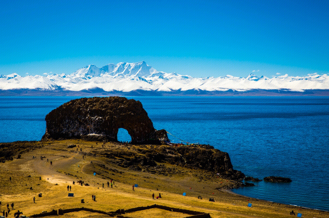 嘉峪关唐古拉雪山图片