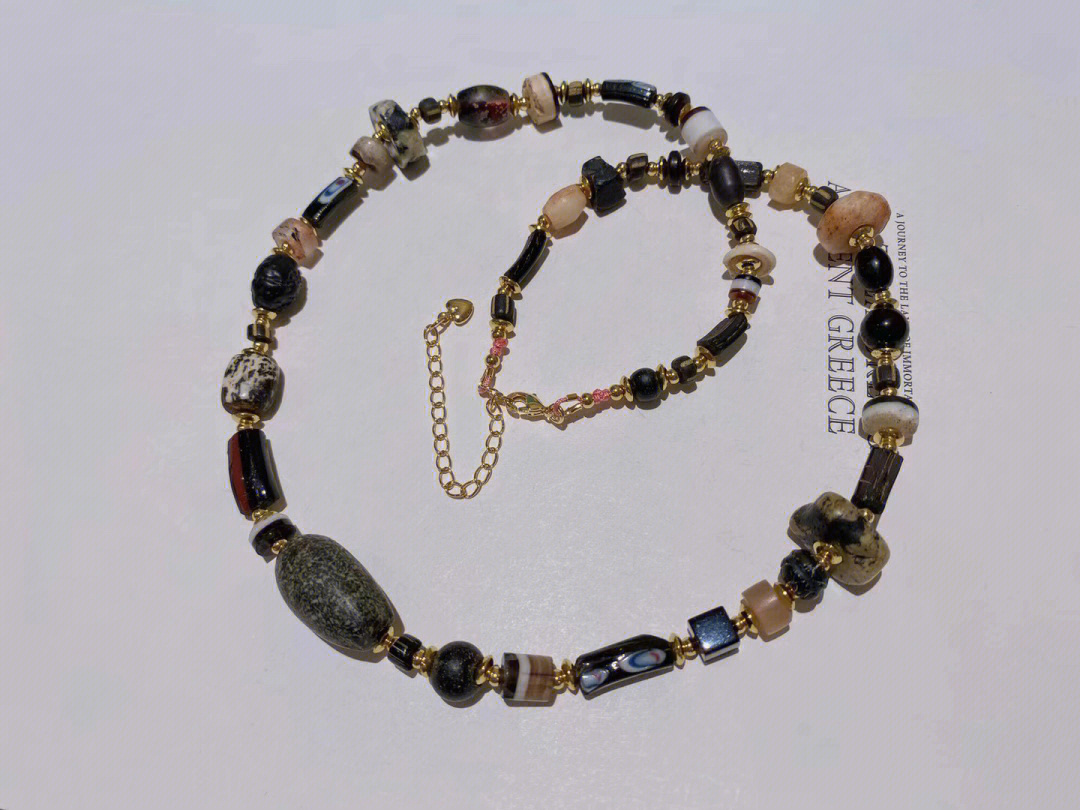 黑白色系千年高古珠项链,搭配千年高古黑石,出自北非