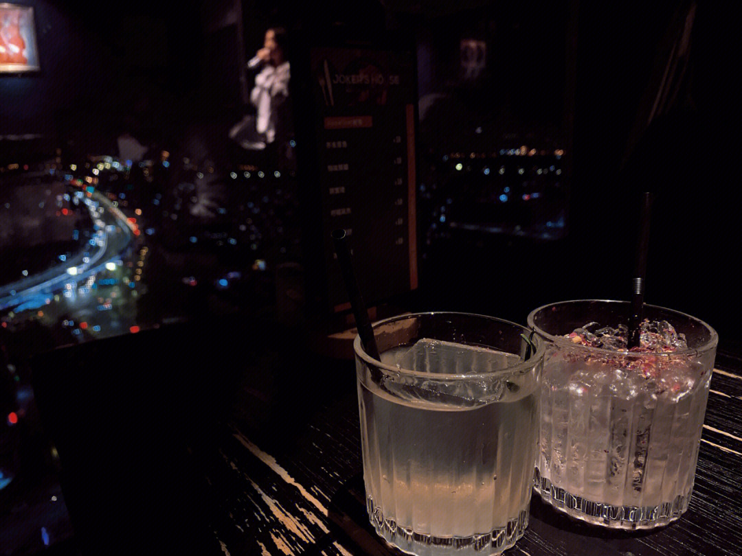 午夜的酒吧简谱歌谱图片