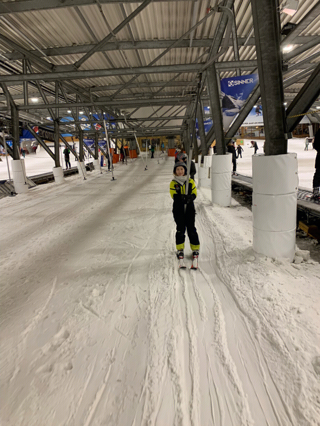 荷兰室内滑雪场snowworldzoetermeer