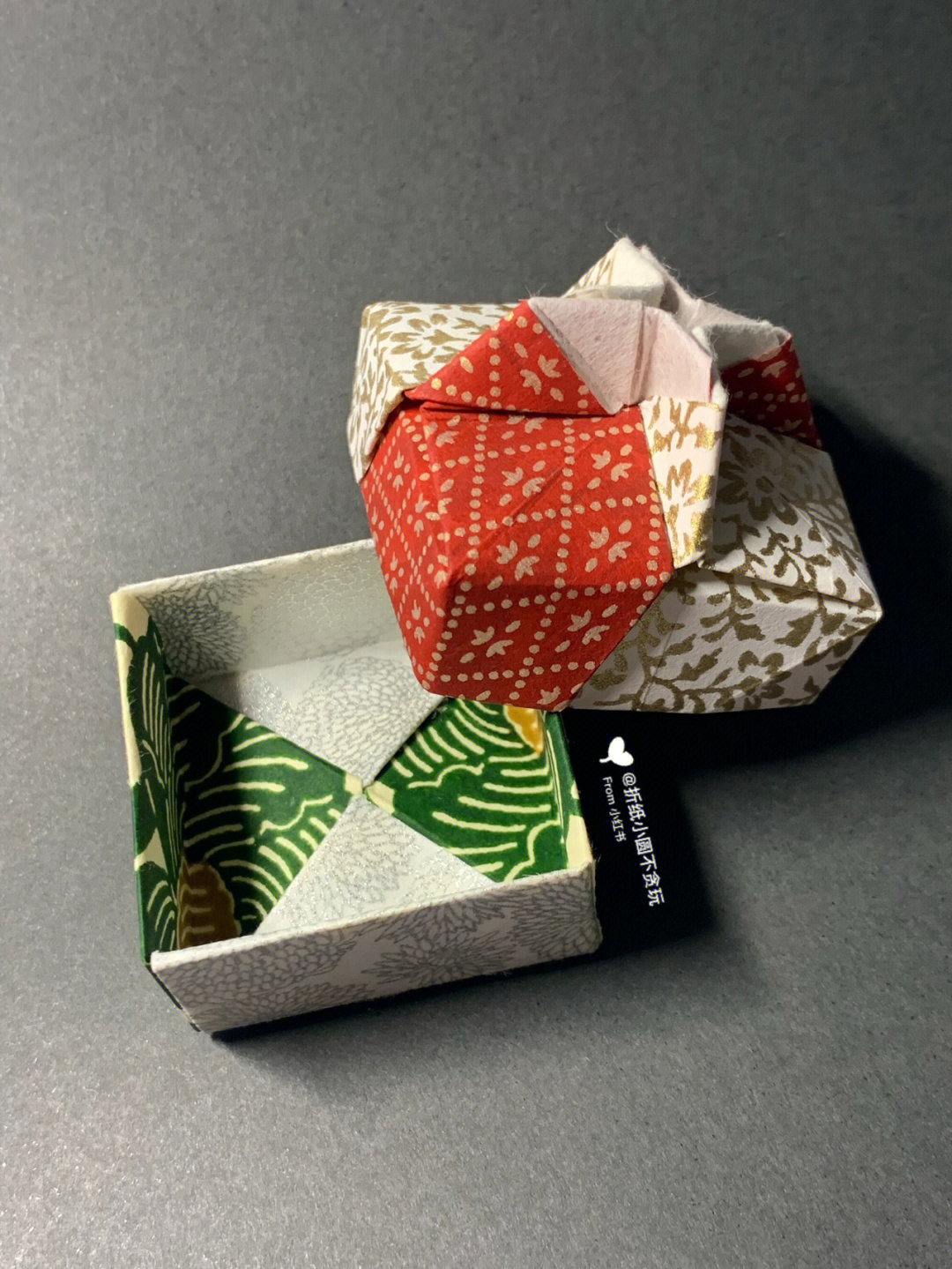 纸折盒子正方形有盖图片