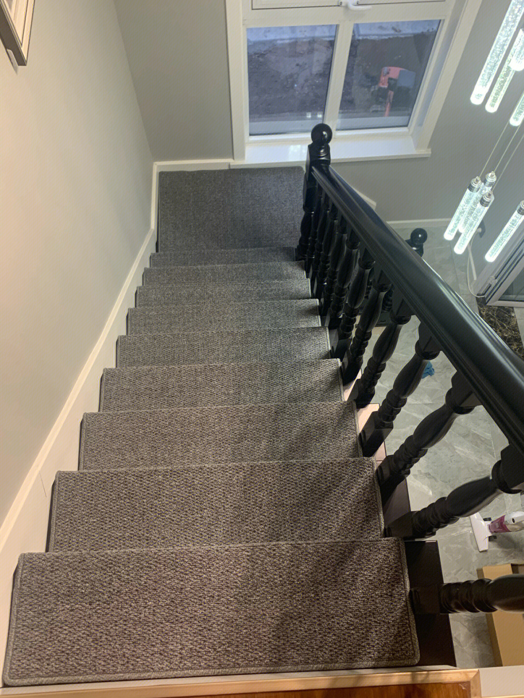 关于我家的楼梯地毯