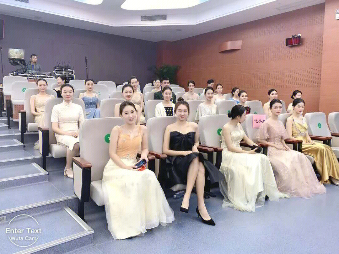 厦门南洋学院女生图片