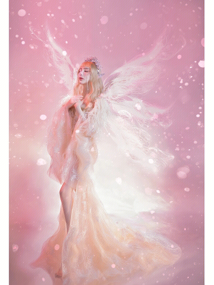她是来自粉色星球的仙女精灵写真客片分享