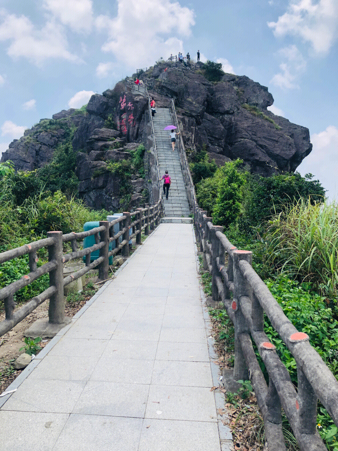 越岭又翻山藏机图图片