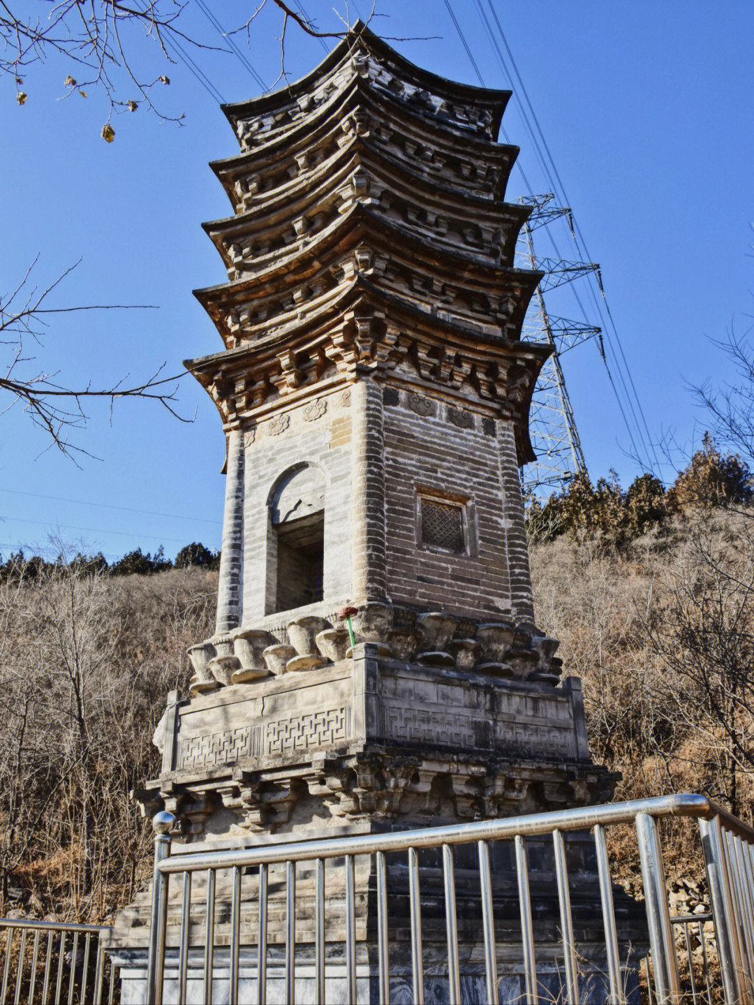 京西万佛堂村寻古塔