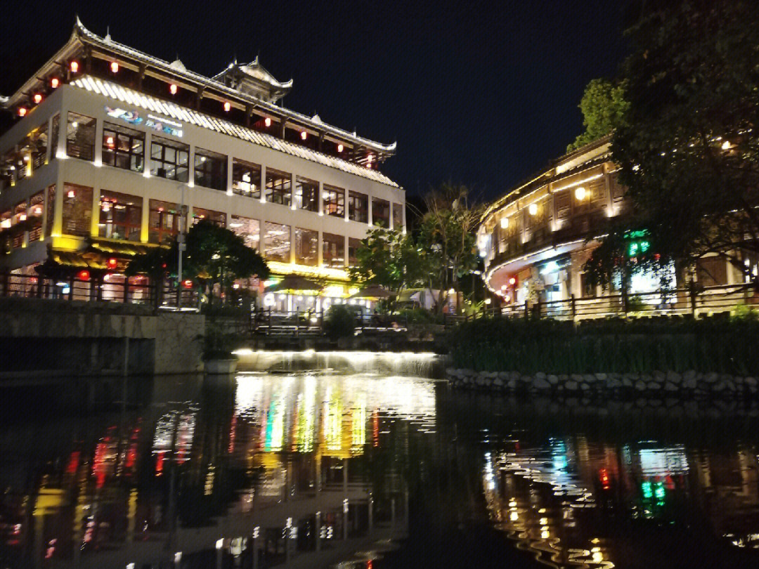 平川仿古街图片