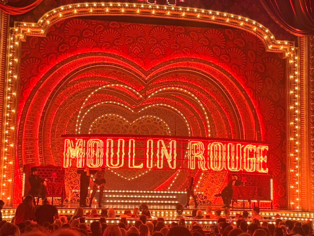 2021圣诞节墨尔本moulinrouge红磨坊