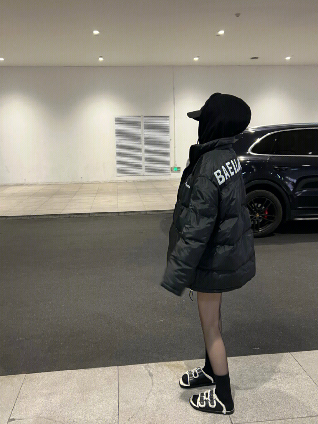 balenciaga羽绒服女图片