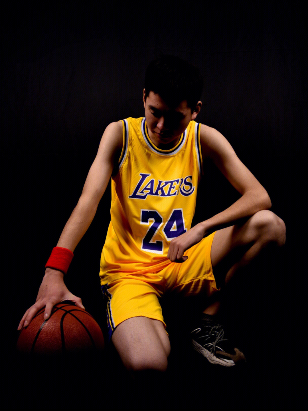篮球男生照片真人图片