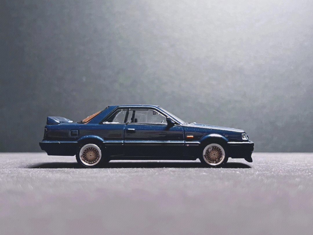 inno 日产天际线gts-r(r31)1:64合金车模