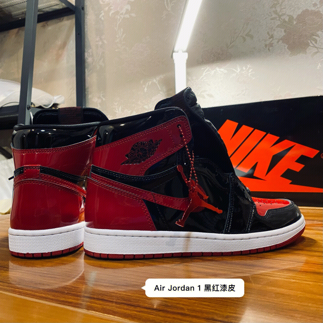 aj1黑红小禁穿mid测评图片