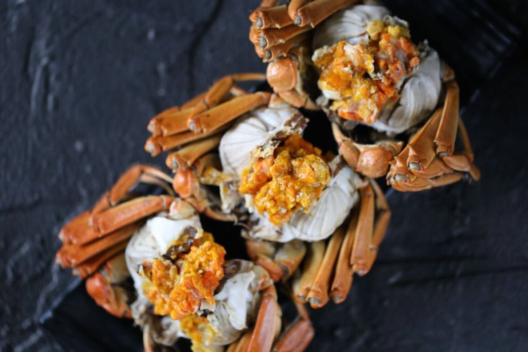 集美们,你们最多能吃几只大闸蟹啊?都最喜欢吃什么口的大闸蟹呢?