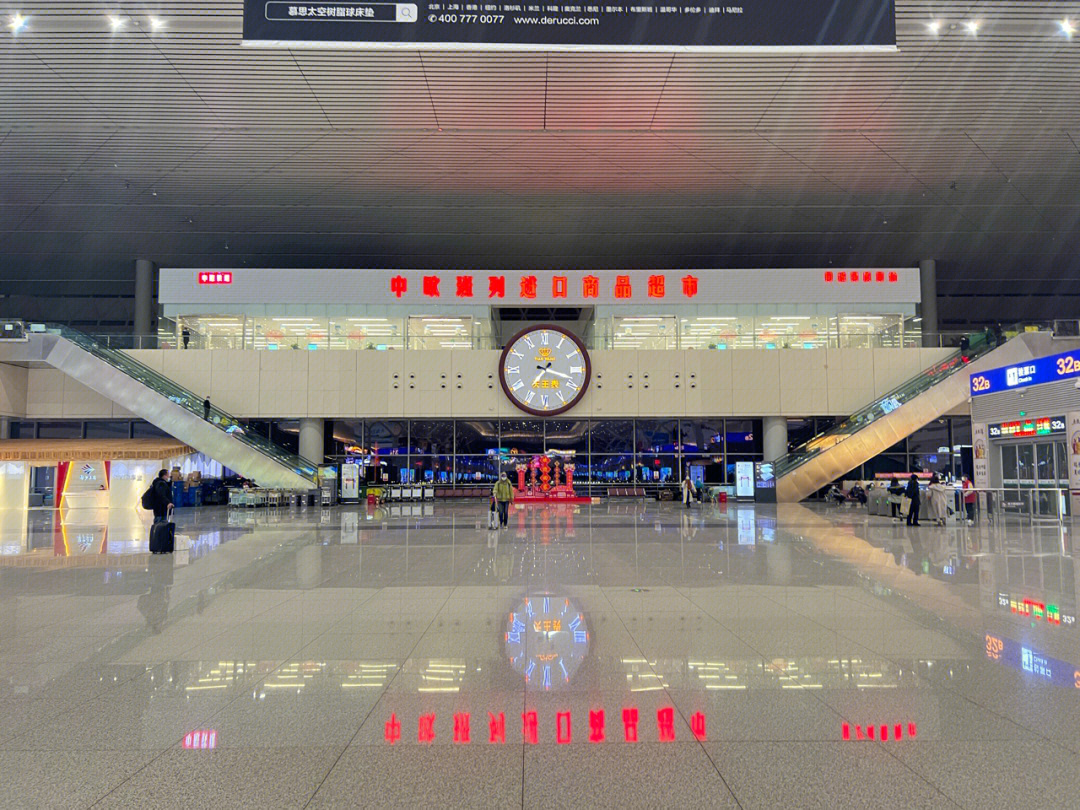 郑州东站一层大厅图解图片
