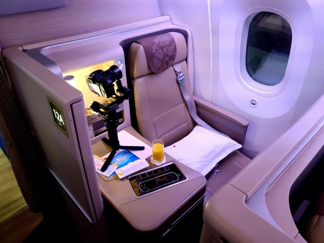 波音787公务舱座椅调节图片
