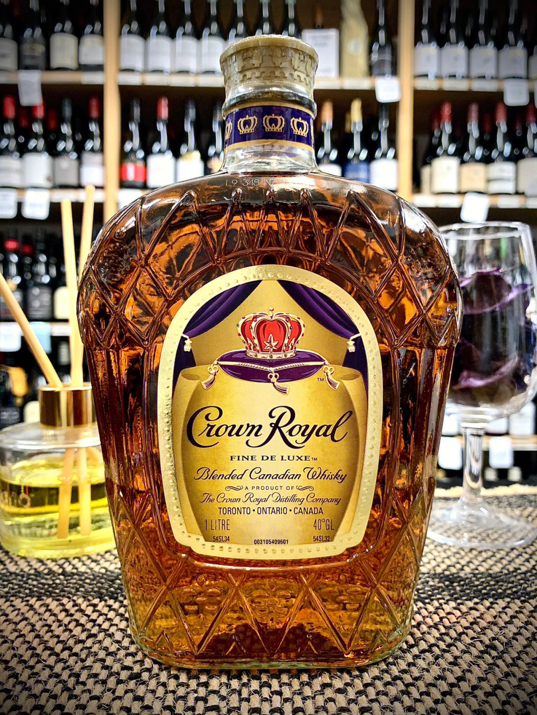 crownroyal皇冠加拿大调和威士忌酒如其名