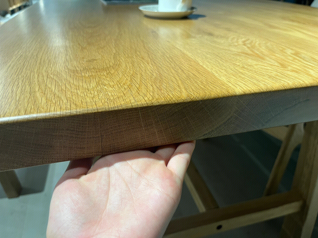 原木色未修过色的大板桌,图一图二为白橡木,后面几张图为白蜡木,未修