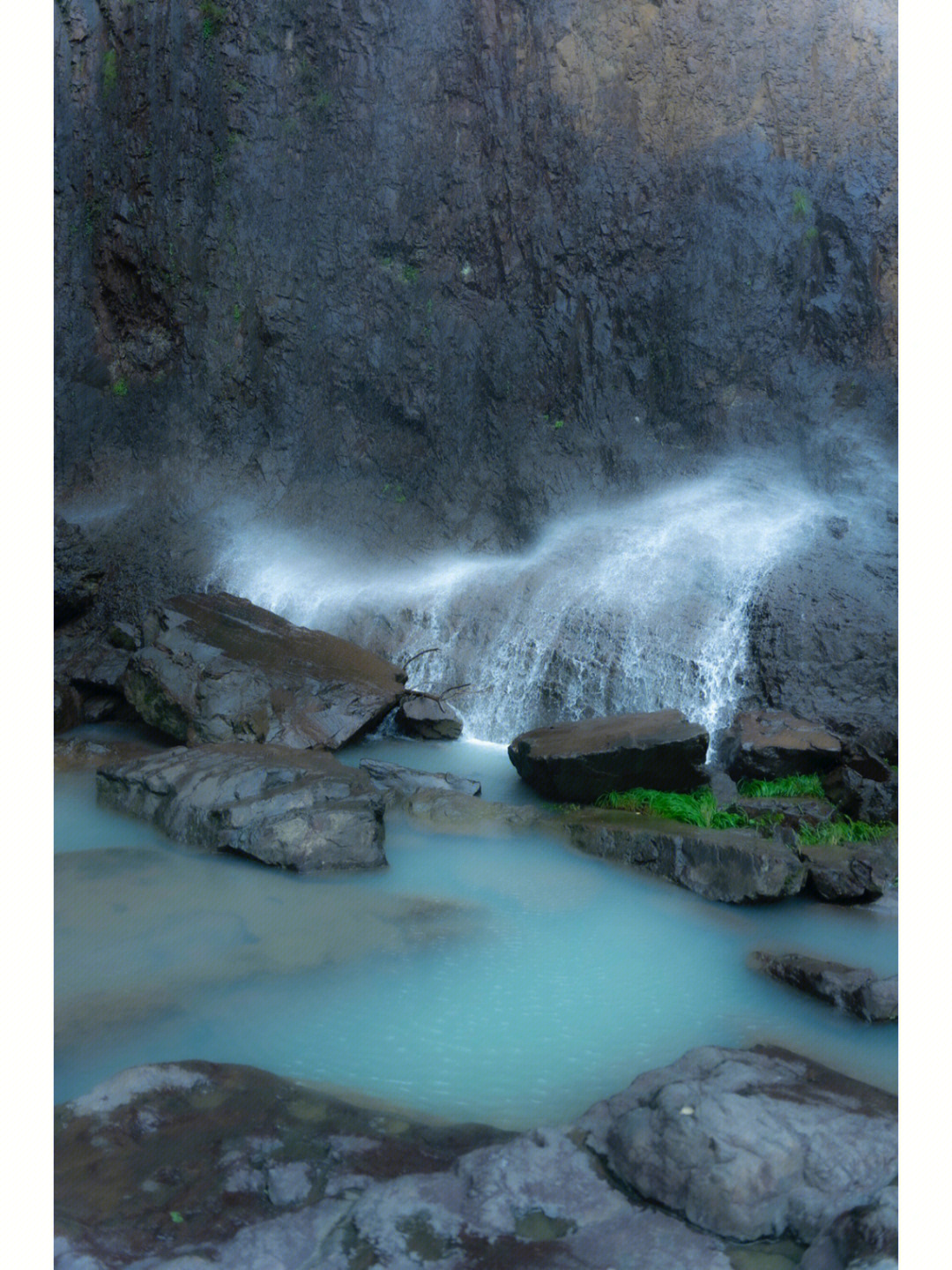 百丈岩风景区图片