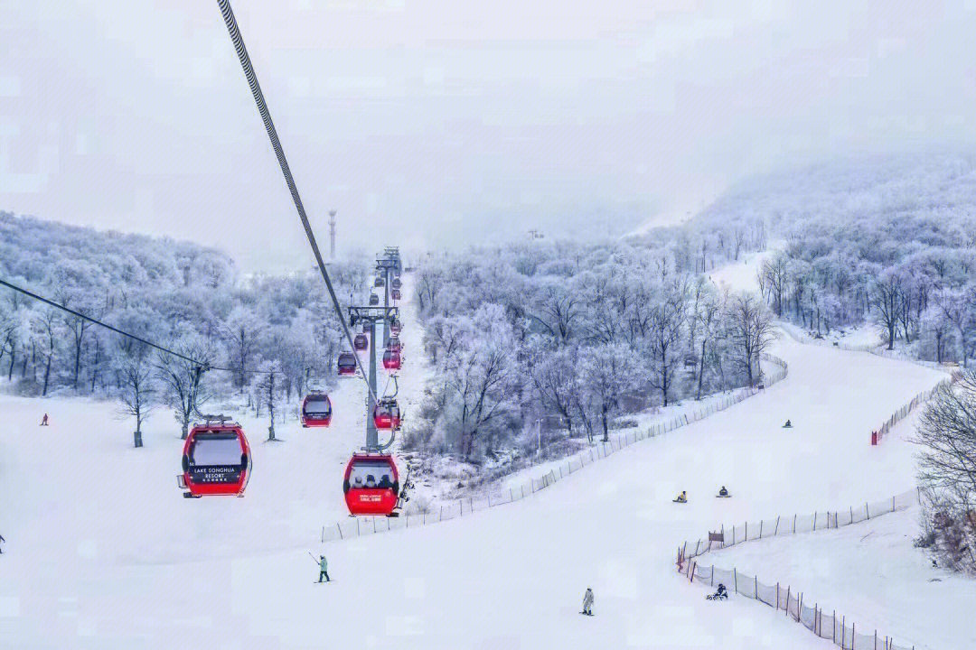 万科松花湖滑雪场班车图片