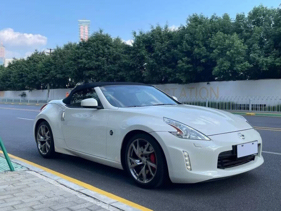 日产370z