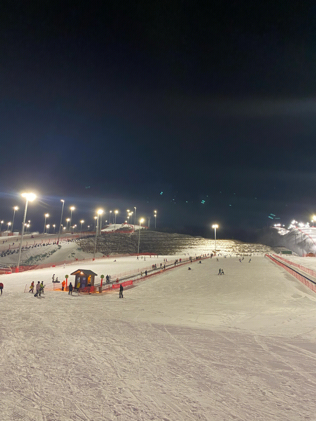 杭州富阳滑雪场图片