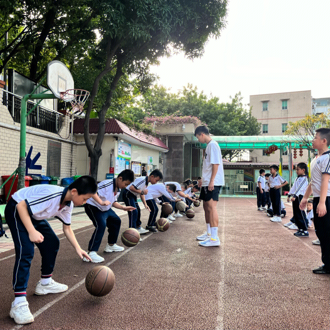 林东五中体育老师图片图片