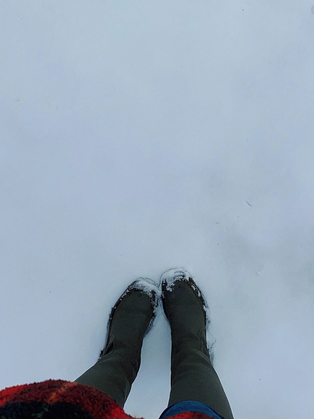 北京下雪了踩雪顺便冒菜来一波