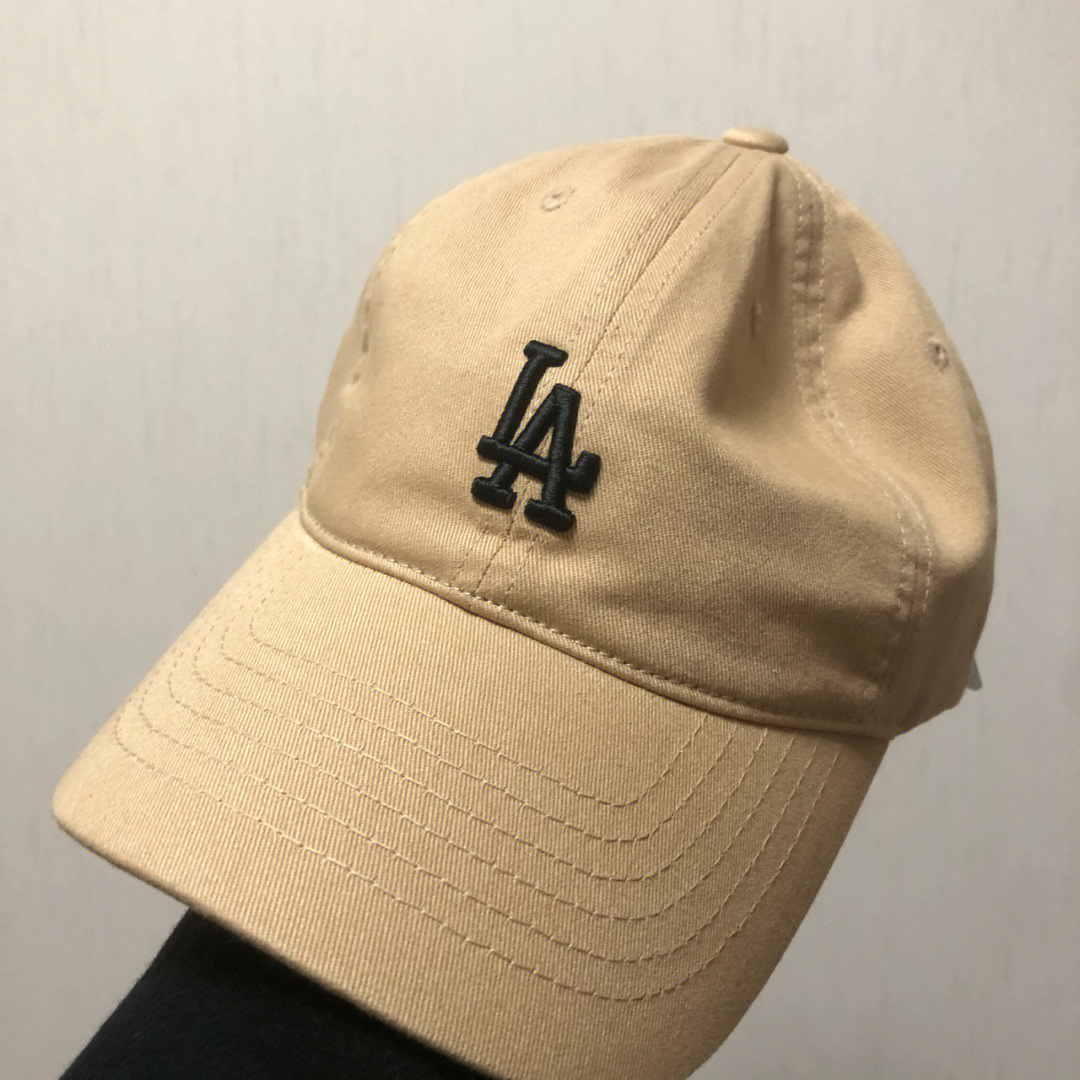 LA交叉标志的帽子图片