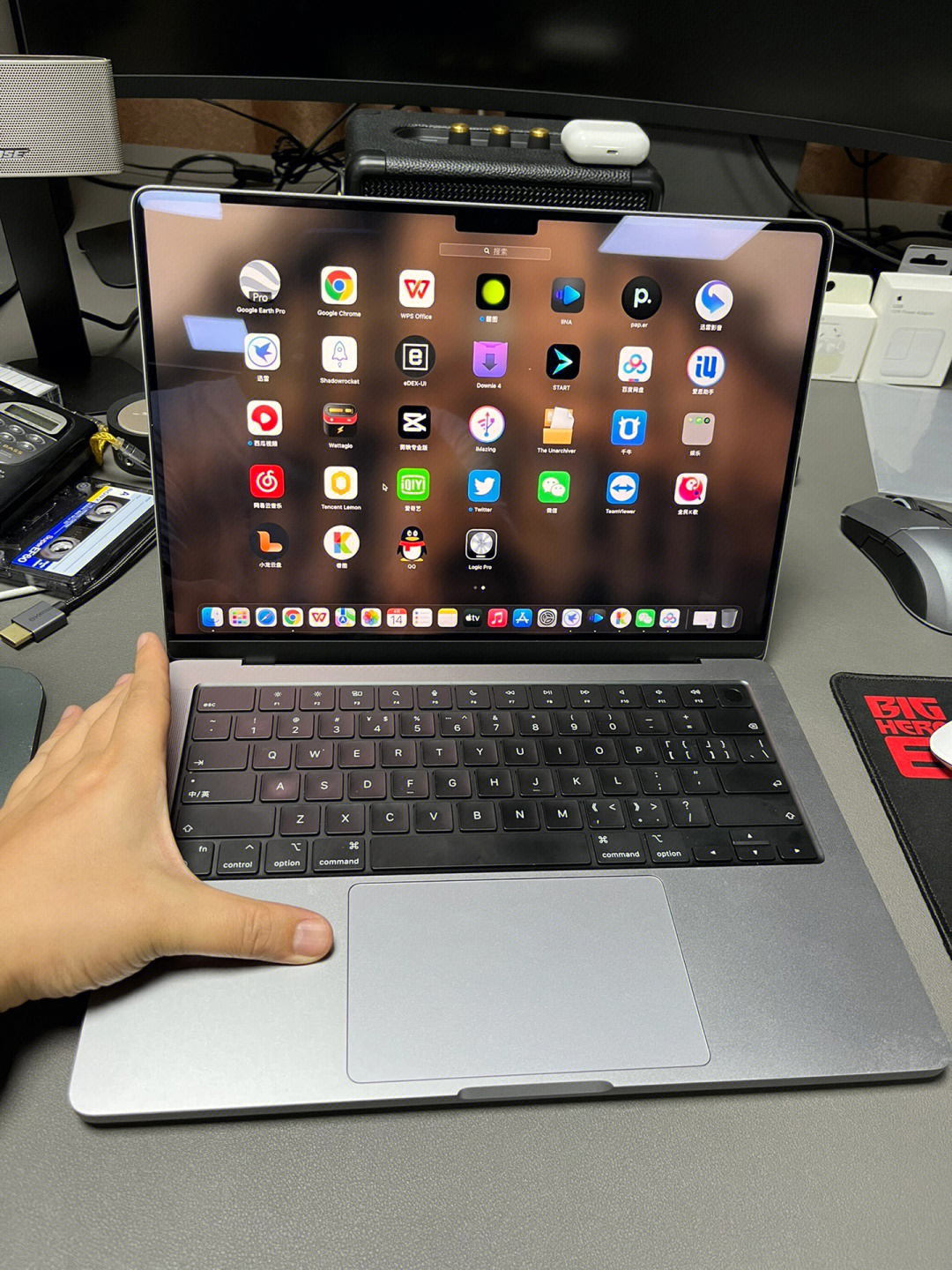 14寸刘海屏macbookpro你觉得怎么样