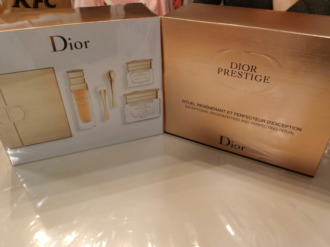 dior prestige系列套装图片