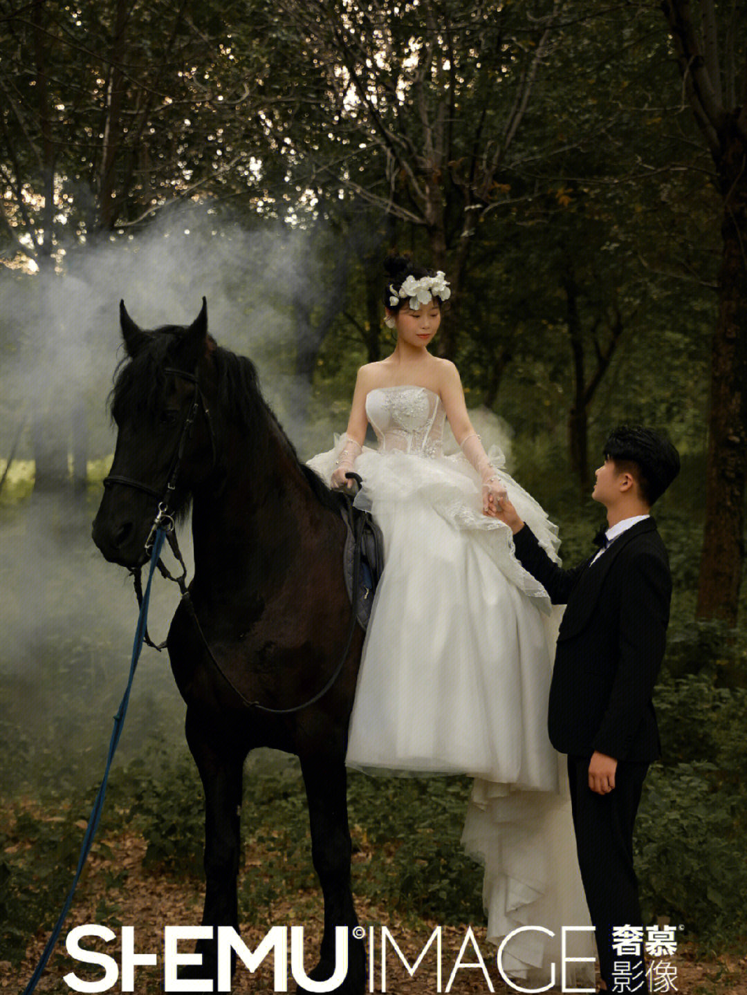 终于拍到了私藏很久的骑马婚纱照啦济南
