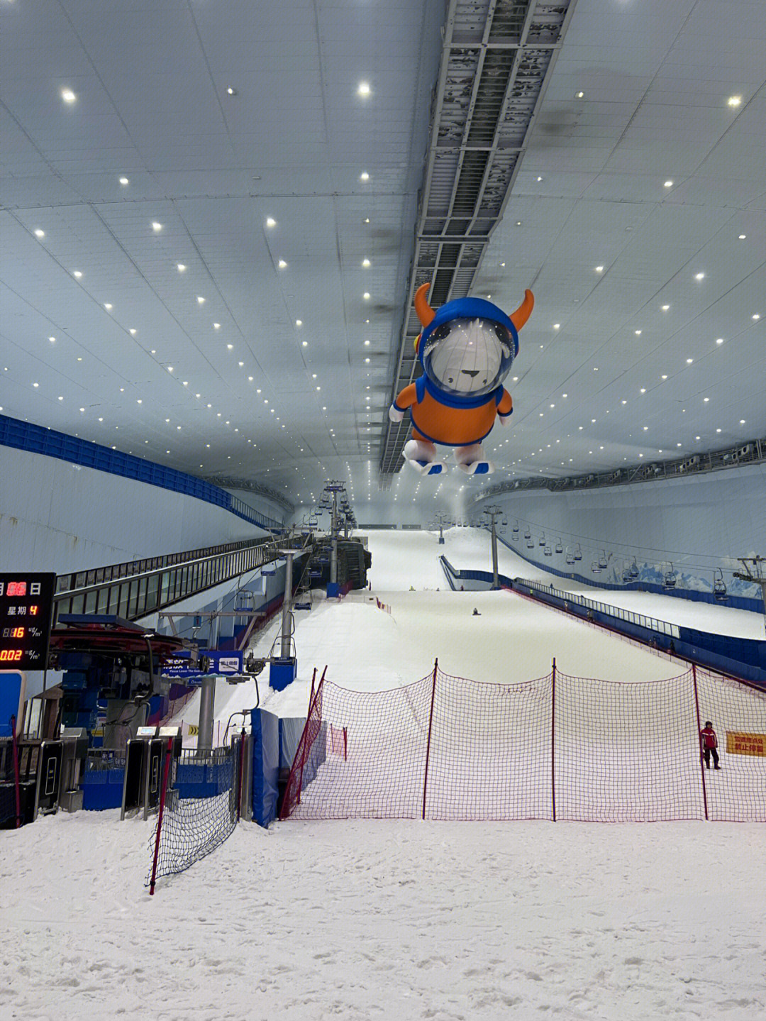 哈尔滨融创滑雪场图片