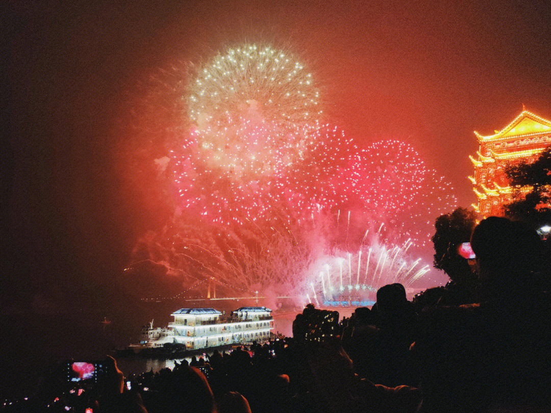 宜昌市元宵烟花秀好震撼