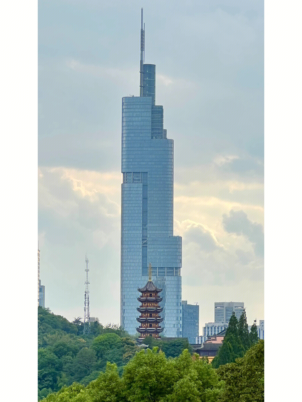 紫峰大厦多高图片
