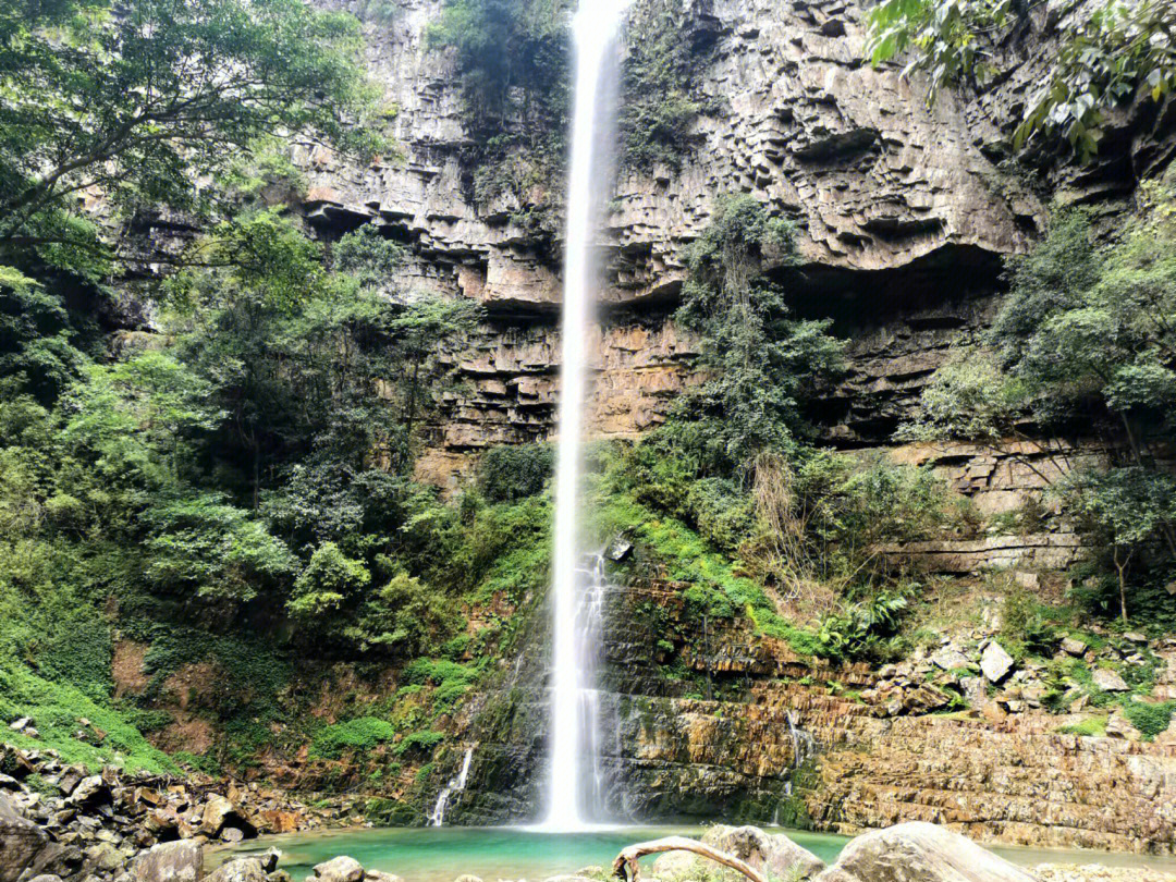 独山夹缝岩景区简介图片