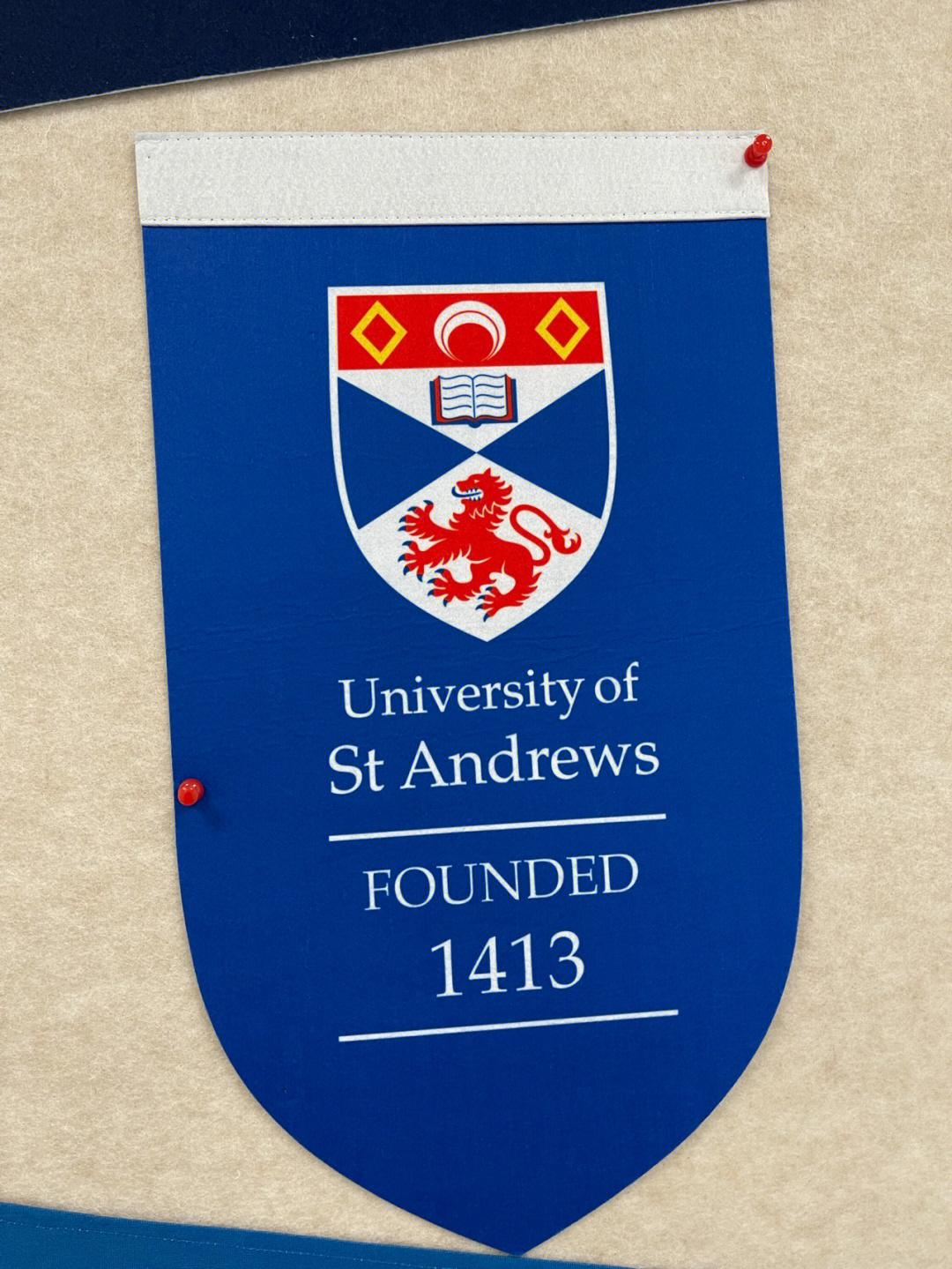 圣安德鲁斯大学校徽图片