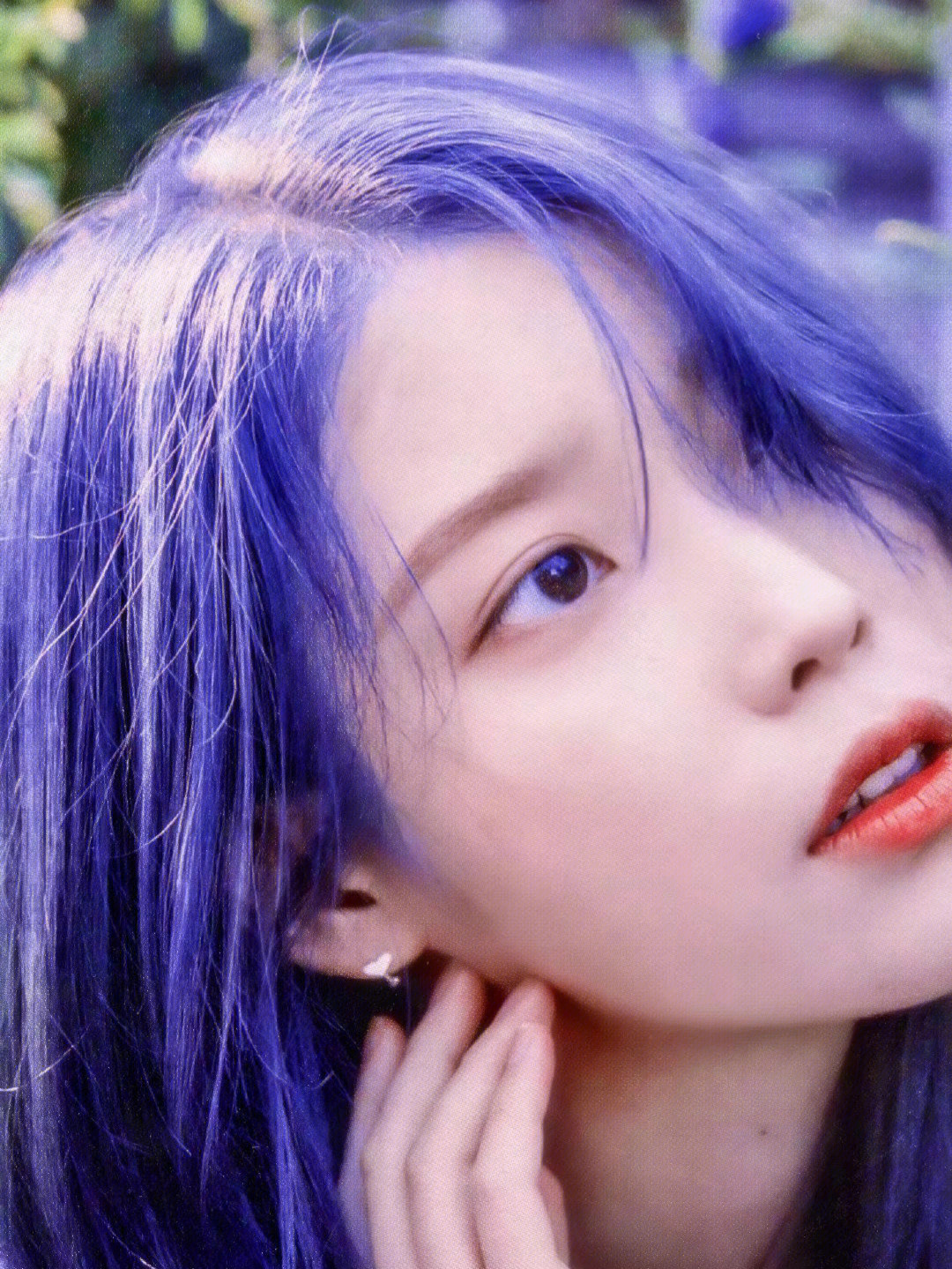 iu蓝色头发图片蓝紫色图片