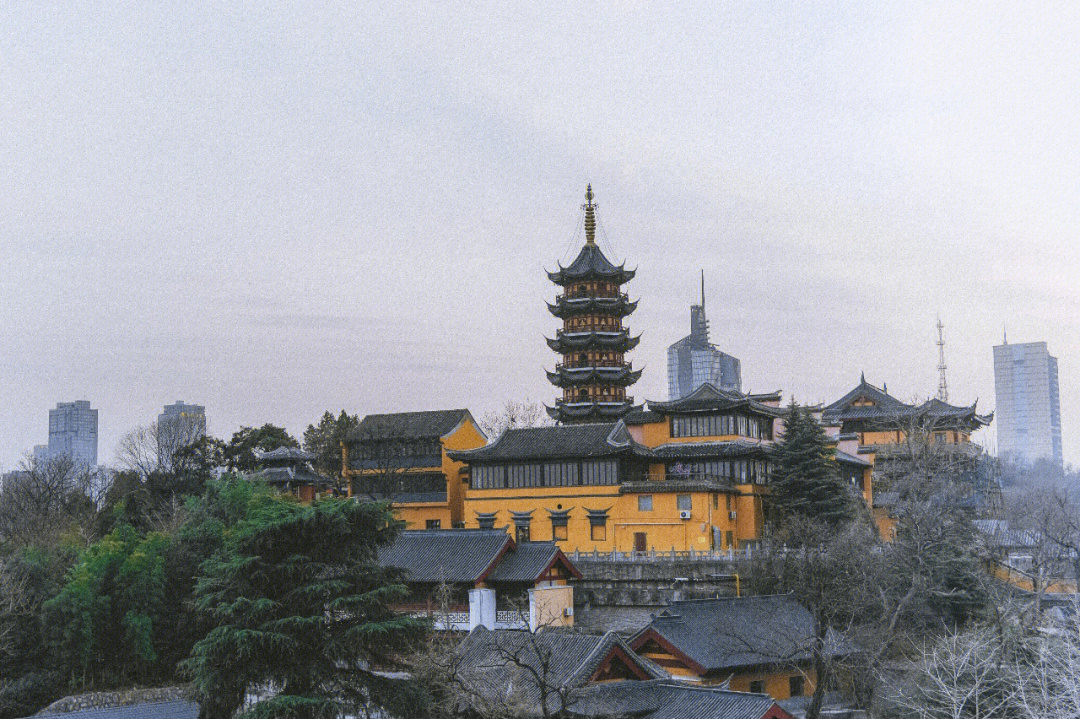 傍晚的鸡鸣寺