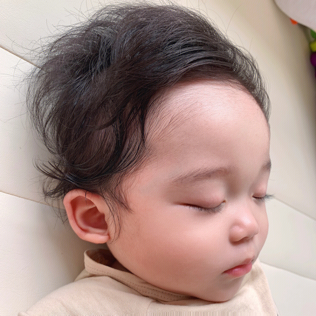 女宝宝胎毛发型图片