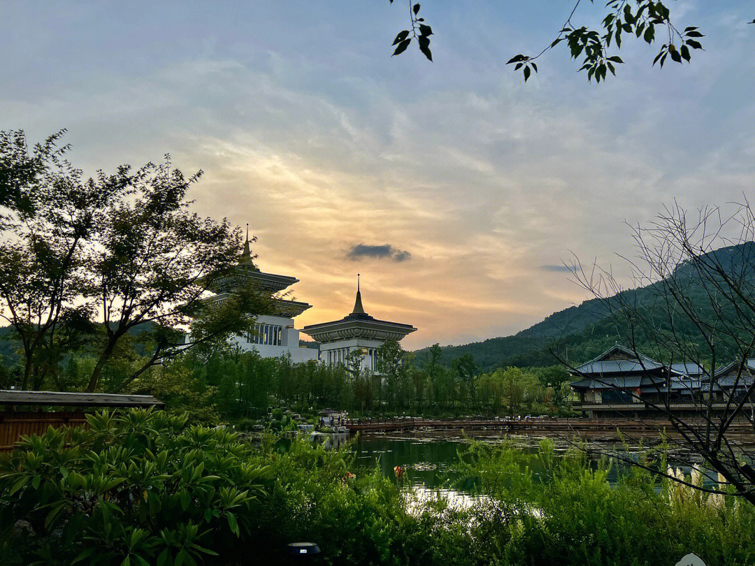 问梅客栈和五祖寺